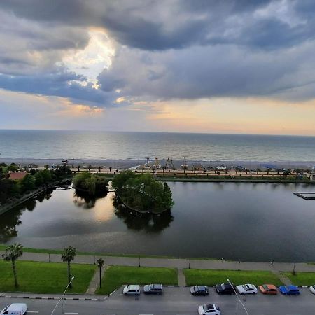 Twins Tower Orbi City Batumi Exterior foto